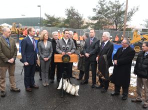 Governor Cuomo announces completion of rail laying for 13 mile Double  Track Project 01-12-2018